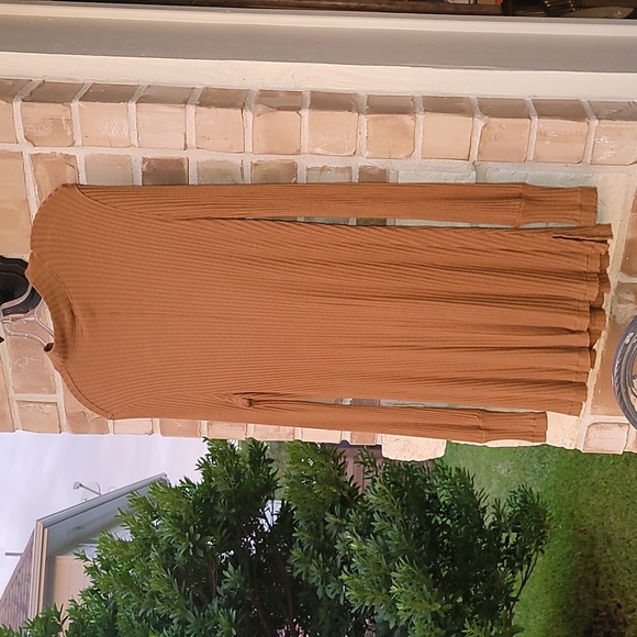 tunic with keyhole - Picture 3 of 4